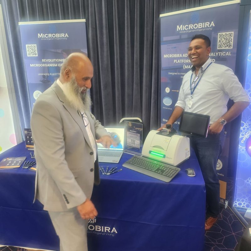 sma 2 Microbira talking to a visitor on our booth at the SMA conference